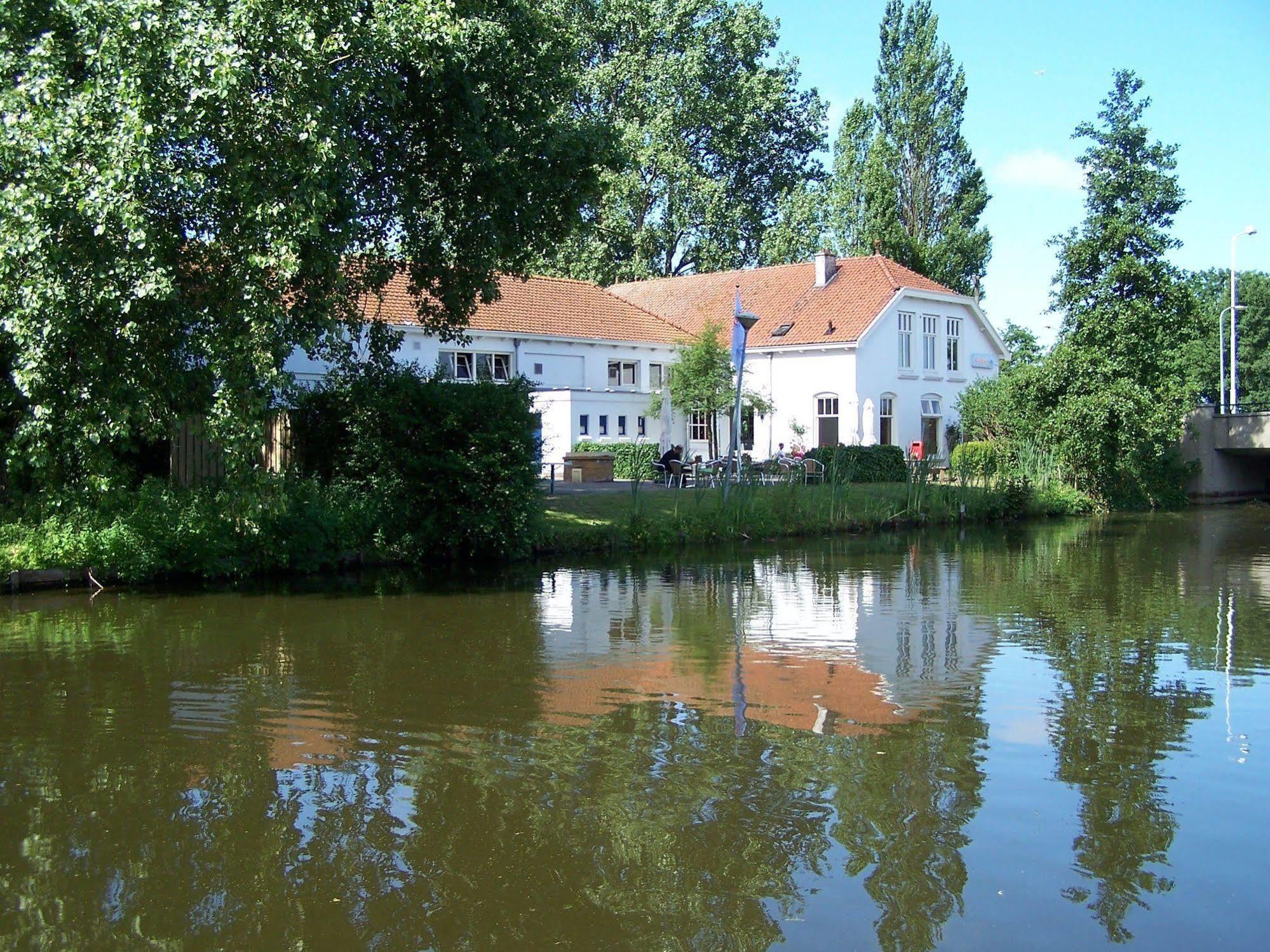 Stayokay Hostel Хаарлем Екстериор снимка